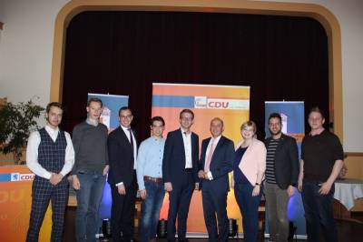 Mitglieder der Jungen Union mit Landtagsabgeordnetem Michael Ruhl (Mitte) und Gastredner Gottfried Milde (4.v.r.)