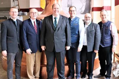 CDU-Neujahrsempfang in der Brauerei: CDU-Kreisvorsitzender Jens Mischak, Bürgermeister Rainer-Hans Vollmöller, Bundesminister Helge Braun, Fraktionschef Felix Wohlfahrt, Braumeister Josef Lichter und Parteivorsitzender Uwe Meyer (von links)