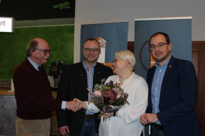 Freuen sich über die neue Vorsitzende Jennifer Gießler: Bürgermeister Rainer-Hans Vollmöller, Stadtverordnetenvorsteher Gunther Sachs und Fraktionschef Felix Wohlfahrt (von links)